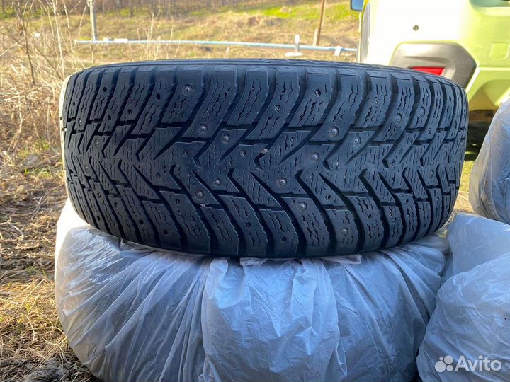 Nokian Tyres Hakkapeliitta 8 SUV 225/60 R17