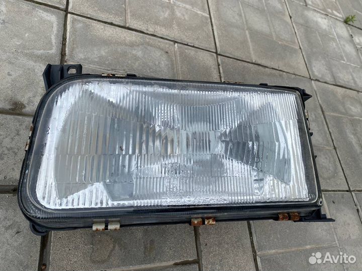 Фара передняя левая Volkswagen Passat B3 1991