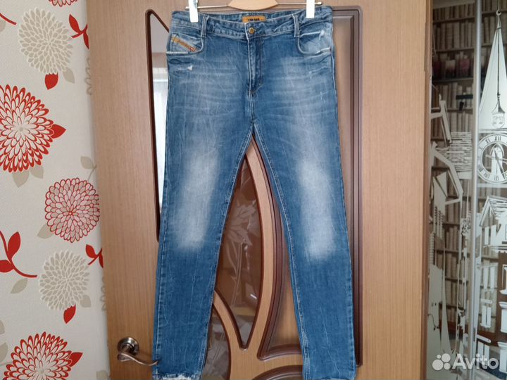 Джинсы