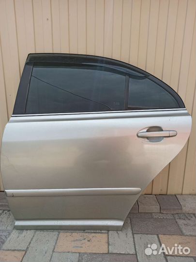 Двери toyota avensis 2