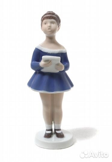 Фарфоровая фигура 