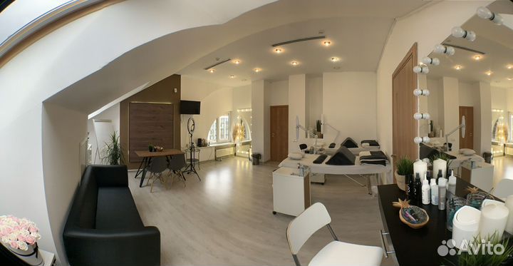 Мастер по нарщиванию ресниц