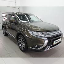 Mitsubishi Outlander 2.0 CVT, 2021, 81 000 км, с пробегом, цена 2 690 000 руб.