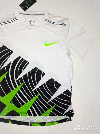 Футболка Nike для бега DRI-Fit