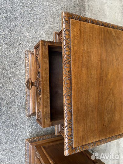 Антикварные тумбочки