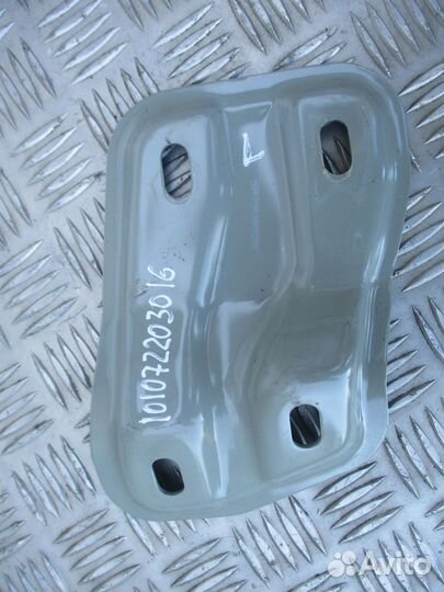 Тунель двигателя слева Mercedes-Benz A9606890642