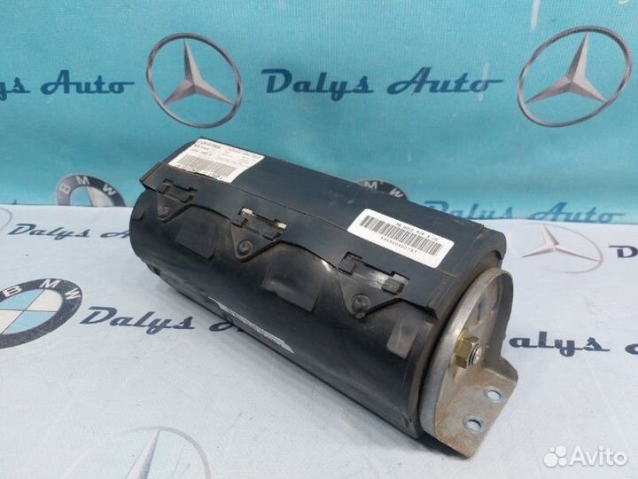 Подушка безопасности пассажира Mercedes-Benz