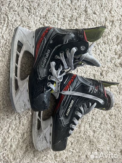 Коньки хоккейные