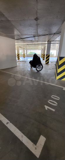 Машиноместо, 14 м²