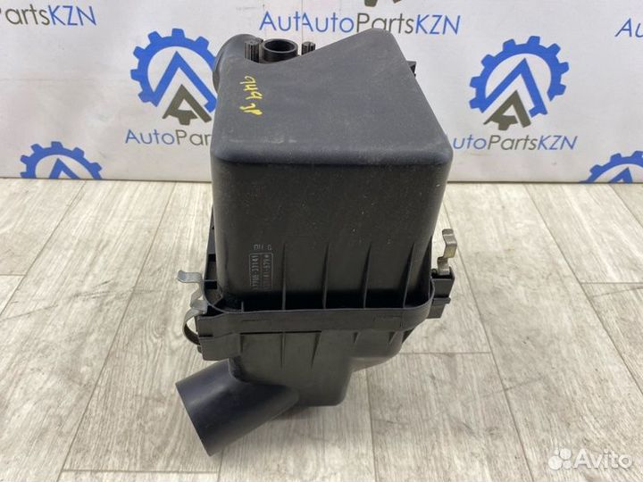 Корпус воздушного фильтра Toyota Rav4