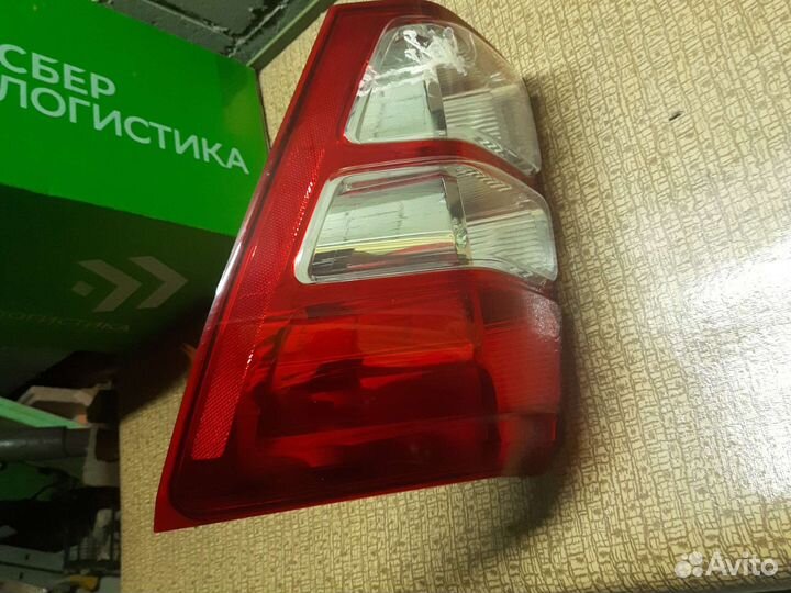 Фонарь задний правый сузуки гранд витара 2010