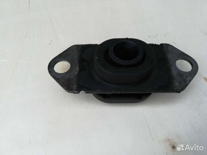 Опорные подушки двигателя на ниссан нотэ