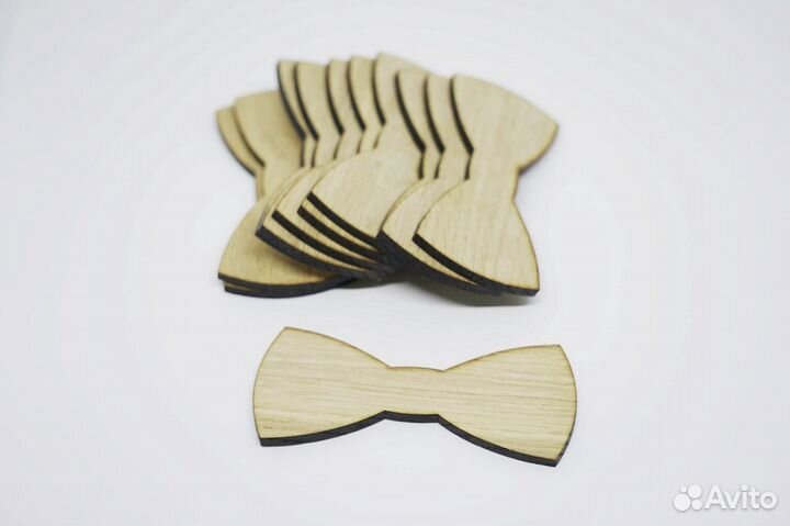 Галстук-бабочка деревянная