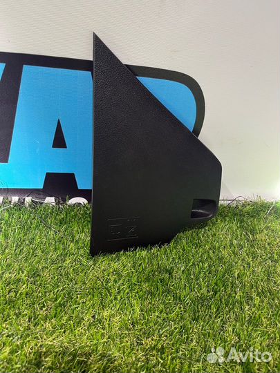 Заглушка в торпедо Ford Mustang 6 рест. 2019