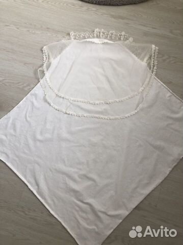 Пеленка-уголок на выписку с кружевом