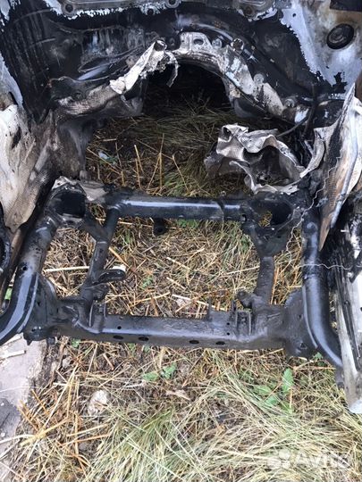 Передний подрамник Мерседес ML164