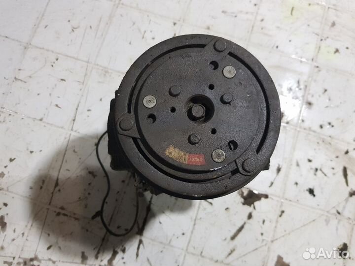 Компрессор кондиционера Kia Sportage 1994 2.0 МКПП