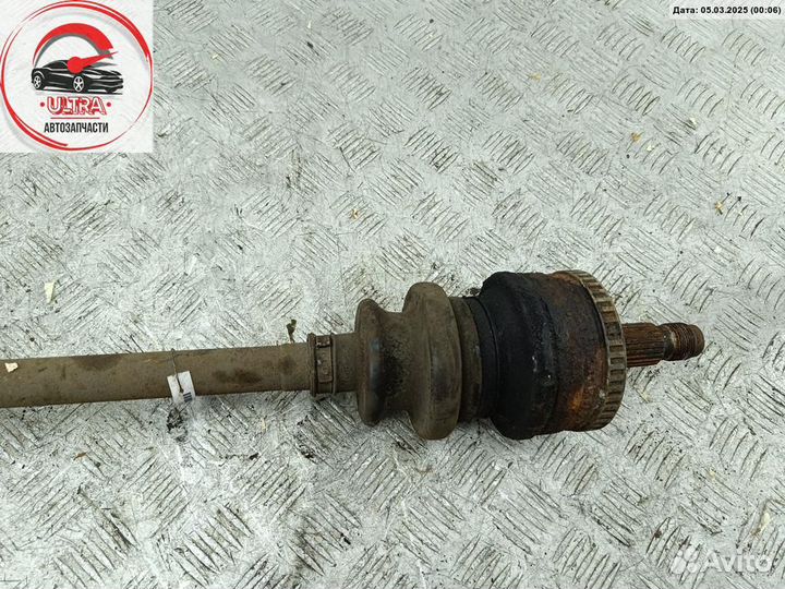 Полуось задняя б/у Mercedes W210 (E) 2103508210