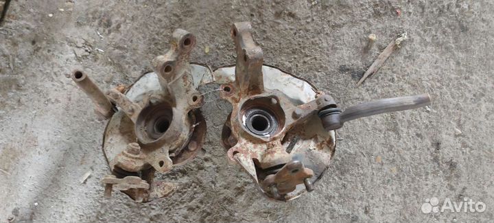 Кулак поворотный BYD F3