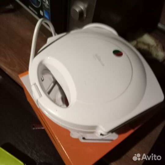 Бутербродница Home Club TXS-081