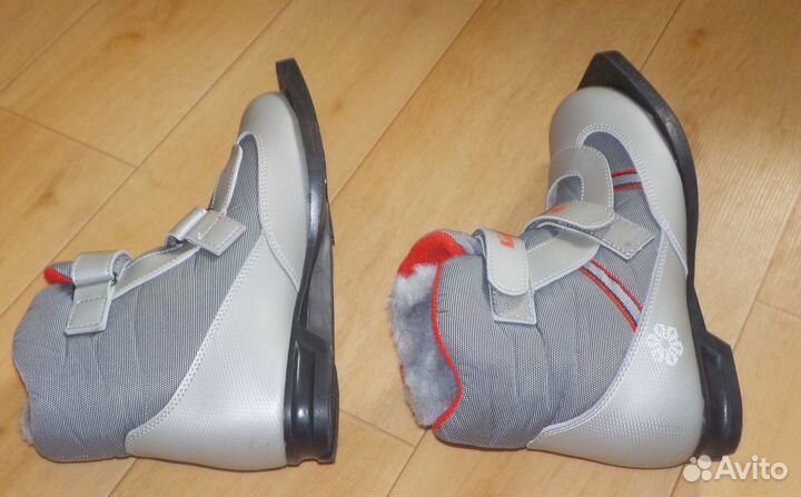 Лыжные ботинки размер 37