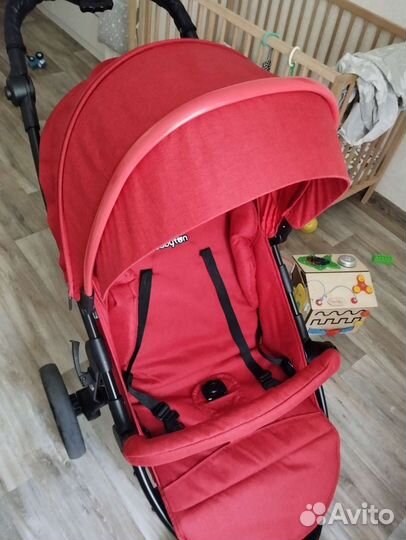 Прогулочная коляска