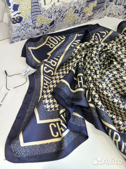 Платок Christian dior