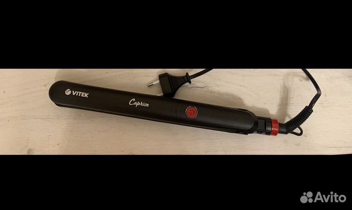 Выпрямитель плойка для волос новый vitek