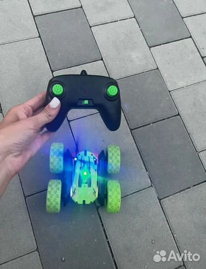 Машина перевертыш Skidding Stunt Car Oригинал