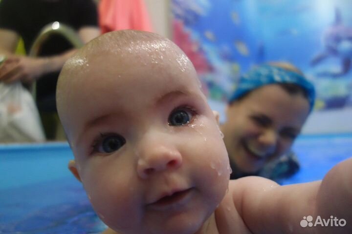 Грудничковое плавание в домашней ванне