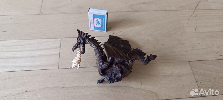 Игрушечный дракон