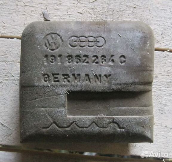 Компрессор центрального замка VW Golf 2