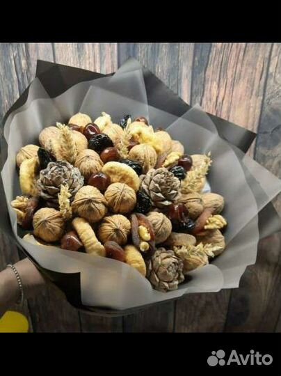 Букет из сухофруктов