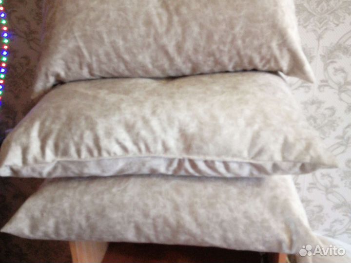 Подушка новая диванная