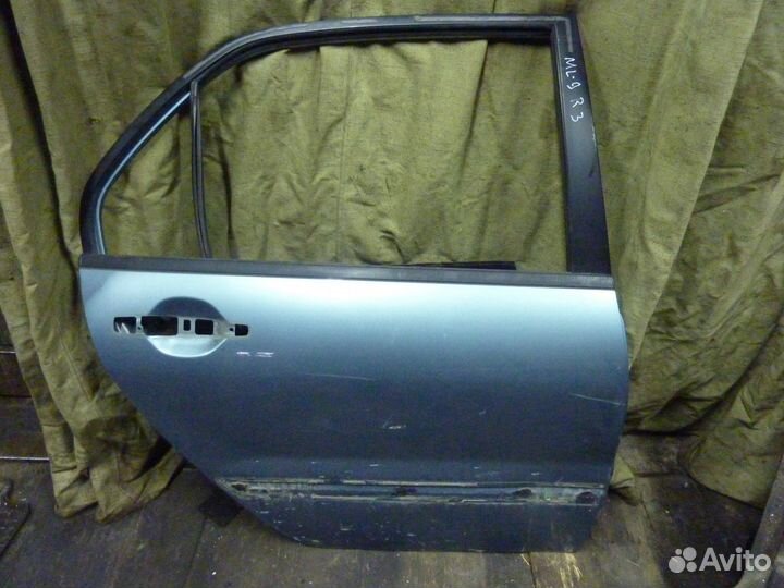 Mitsubishi Lancer 9 дверь задняя правая седан