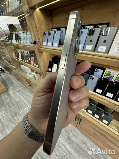 iPhone 15 Pro, 128 ГБ