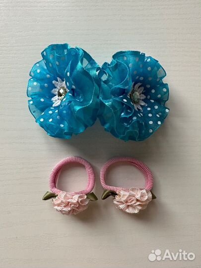 Праздничные заколки и резинки с бантиками