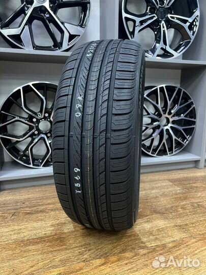 Roadstone Eurovis HP02 215/60 R16 95H