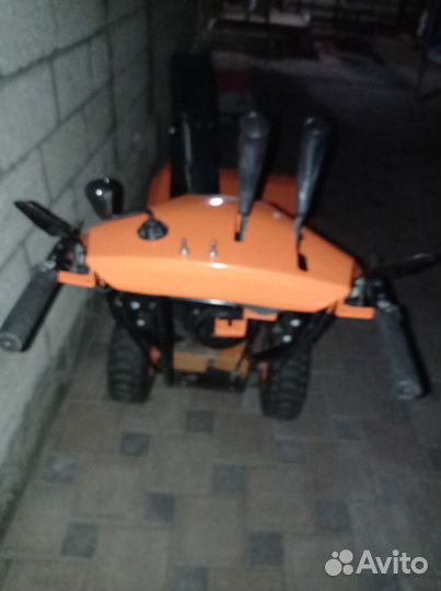 Снегоуборщик бензиновый самоходный прораб