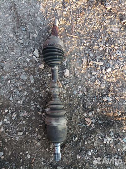 Привод левый ниссан максима А33 2.0 АКПП