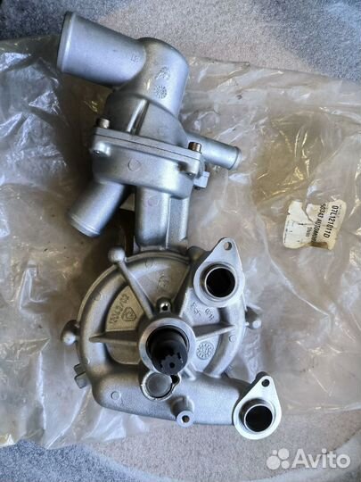 Lamborghini Gallardo 2004 Водяной насос двигателя