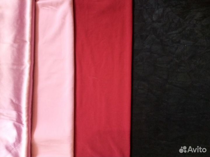 Отрез ткани, много разных