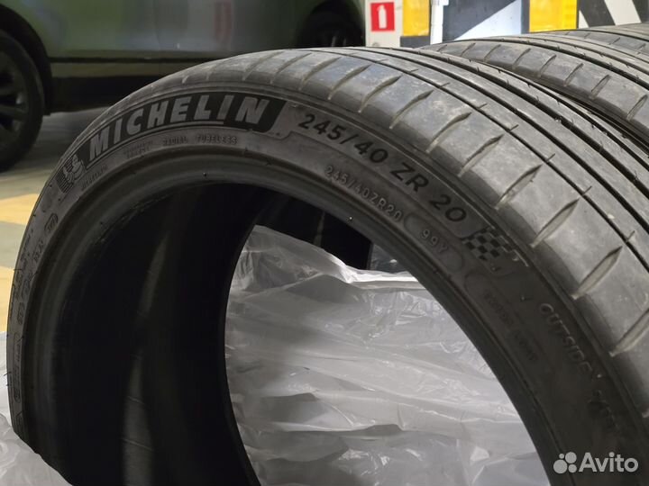 Michelin Pilot Sport 4 245/40 R20 и 275/35 R20 102Y