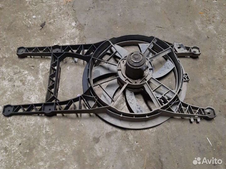 Вентилятор радиатора Renault laguna 1
