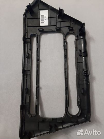 Рамка магнитолы Kia Rio 3 2015