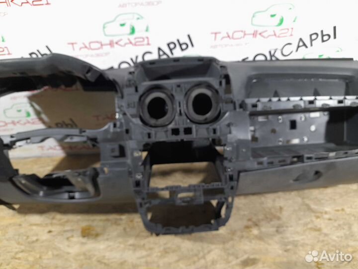 Панель передняя (торпеда) Renault Duster 2012-2020