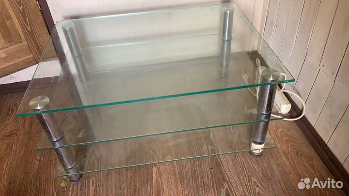 Стеклянная тумба под тв