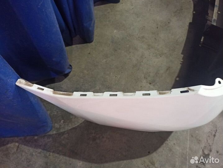 Бампер задний с парктрониками. Рено логан 2