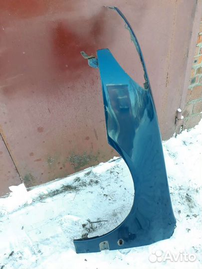 Крыло переднее левое пежо 607