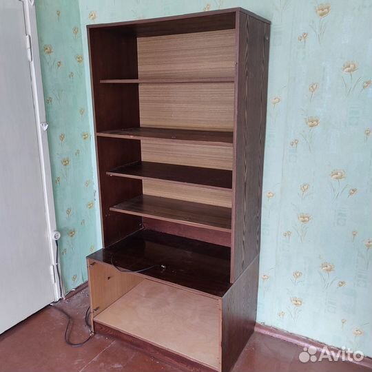 Книжные полки